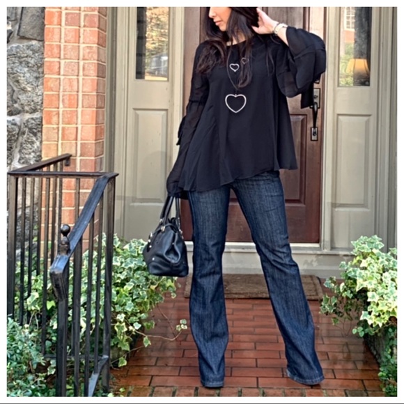 ✨LAST ONE ✨Black gorgeous bell sleeves tunic top - Picture 7 of 8